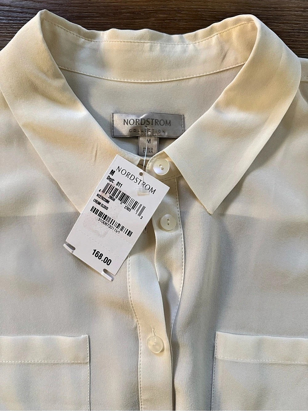 Nordstrom Collection 100% Silk Button Down Shirt in Off White Cream Size Medium - Picture 2 of 6